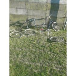 Allerlei fiets onderdelen