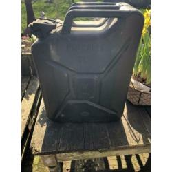 Partij vintage jerrycans (rond 1954), 20 liter
