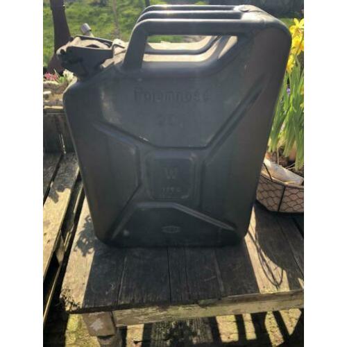 Partij vintage jerrycans (rond 1954), 20 liter