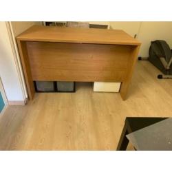 Bureau van beukenhout