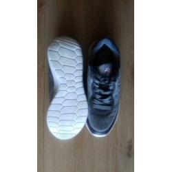 nieuwe Fila schoenen maat 38