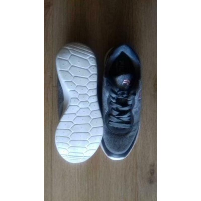 nieuwe Fila schoenen maat 38