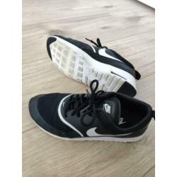 Nike Air Max Thea zwart 38,5