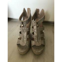 Sleehakken/wedges maat 39