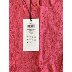 Roze kanten top van “Name it” !! Maat 122/128 !! NIEUW !!