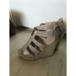 Sleehakken/wedges maat 39