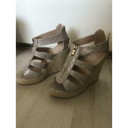 Sleehakken/wedges maat 39