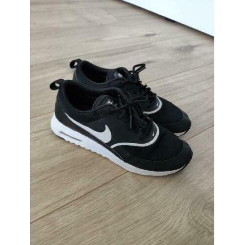 Nike Air Max Thea zwart 38,5