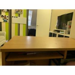 Bureau van beukenhout