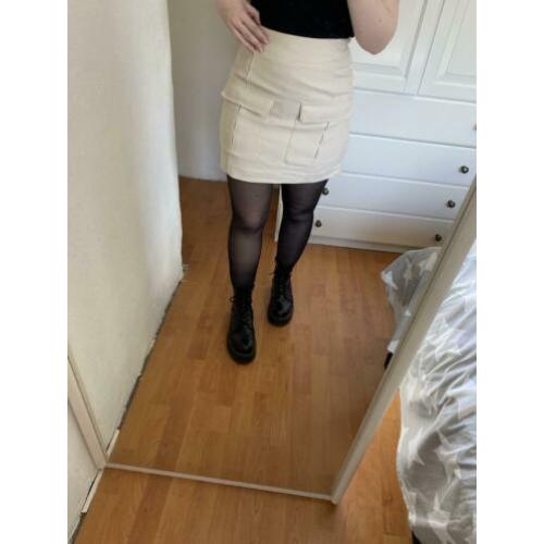 Rok van h&m beige creme met zakken maat 36 en rits goud