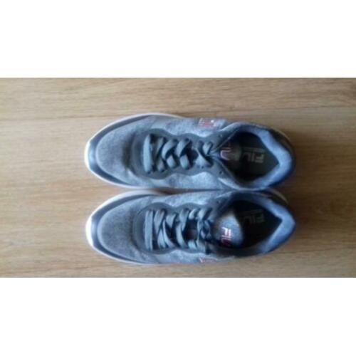 nieuwe Fila schoenen maat 38