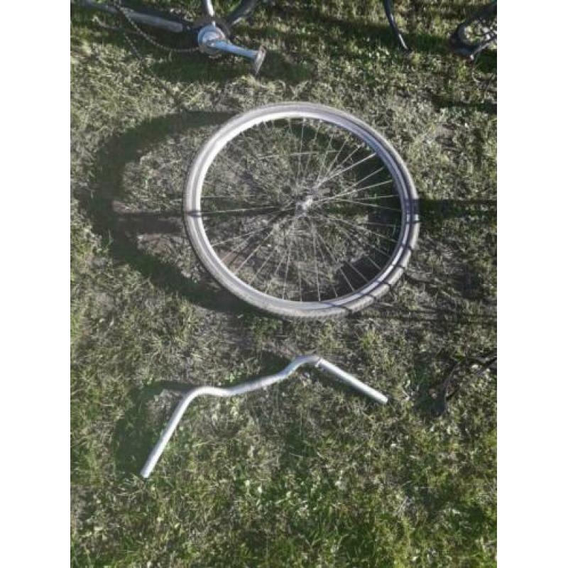 Allerlei fiets onderdelen