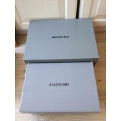 designer dozen, paperbags oa. Louis Vuitton, Balenciaga, ect