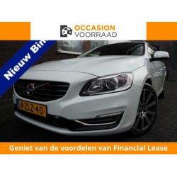 Volvo V60 2.4 D6 AWD Plug-In Hybrid Summum € 14.640,00