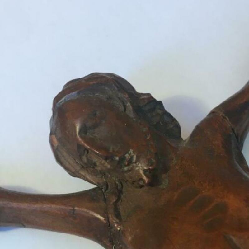 Antieke Corpus Christi, met armen, hout, 19 cm.