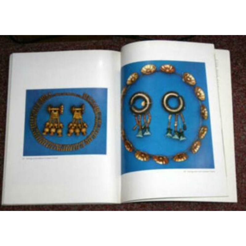 Jewels of the Pharaohs. Egyptian jewelry of the dynastic per