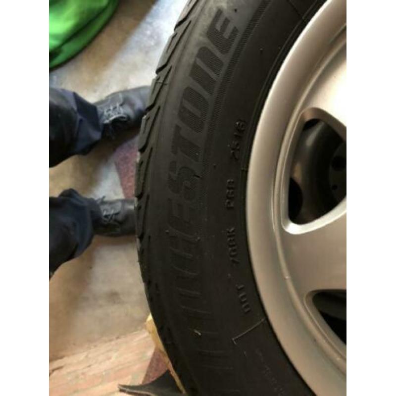 1set lichtmetalen velgen Mercedes W202 met winterbanden