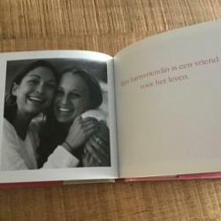 Vriendinnen - Tom Burns