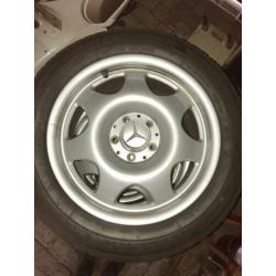 1set lichtmetalen velgen Mercedes W202 met winterbanden