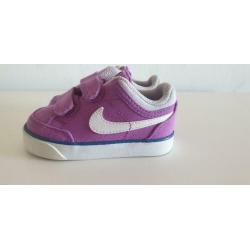 NIKE sneaker mt 21