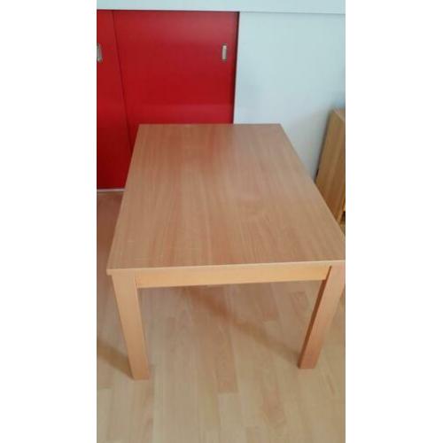 Kindertafeltje zware kwaliteit. Maat 85 x 60 x 50 cm