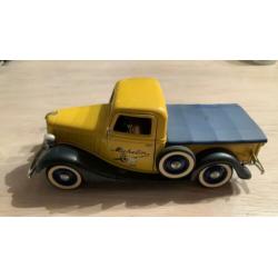 Ford V8 Michelin