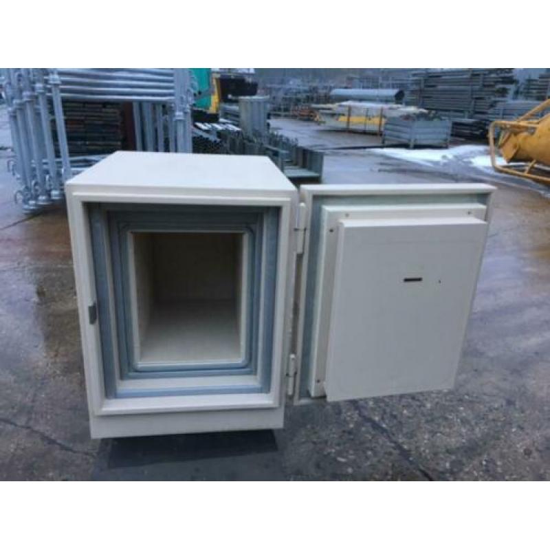 Lampertz Datasafe S-100 kluis / brandkast