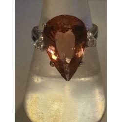 Prachtig Juweel 14kt gouden Ring met Diamant en Toermalijn.