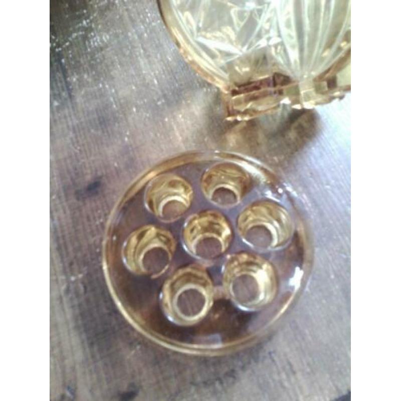 Amber kleur rozen bowl persglas. Bloemensteker engels