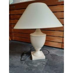 Mooie grote ivoor witte / creme tafellamp lamp kap OPHALEN!