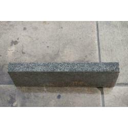 Gebruikte opsluitband / betonband / 10x30x100cm Zwart basalt