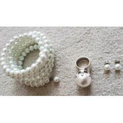 Sieraden setje nepparels armband parel ring oorknopjes mt s