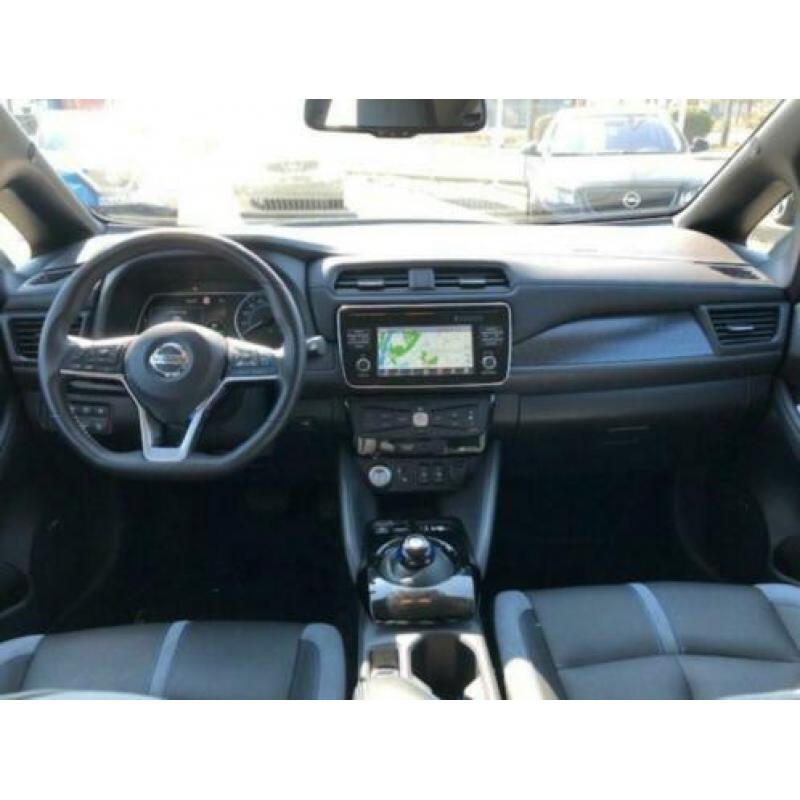 Nissan Leaf 2.ZERO EDITION 40 kWh | Stoelverwarming | Leer |