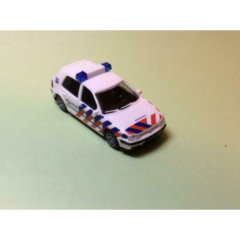 Politie 1:87 VW Golf Gelderland-Zuid van AWM