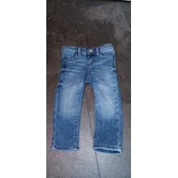 Zgan blauwe spijkerbroek .. Noppies .. Maat 86