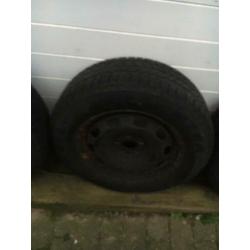 4banden met stalen velg steek 5x100 vw golf polo 6r