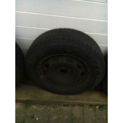 4banden met stalen velg steek 5x100 vw golf polo 6r
