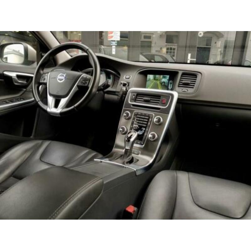 Volvo V60 2.4 D6 GRATIS ACTIE! APRIL & MEI...2JAAR RENTEVRIJ