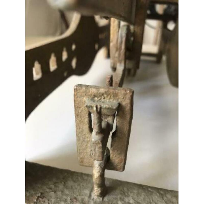Zware antieke balansweegschaal. Weegvermogen 15kg