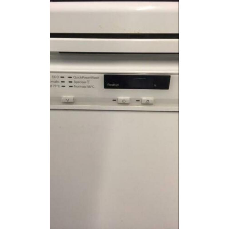 Miele G6620 Sc met bestekschuiflade 44DB A+++