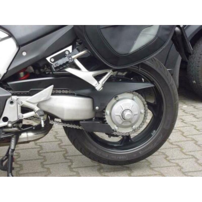 HONDA VFR 800 X CROSSRUNNER (bj 2011)