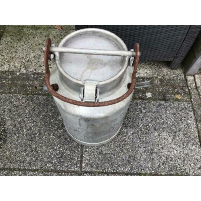 Te koop antieke melkbus merk ERKO koolskamp