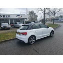 Audi A1 Sportback 1.6 TDI Admired S-LINE Navi enz..Als Nieuw