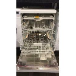 Miele G6620 Sc met bestekschuiflade 44DB A+++
