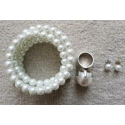 Sieraden setje nepparels armband parel ring oorknopjes mt s