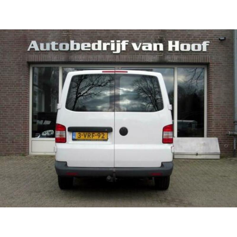 Volkswagen Transporter 2.0 TDI L2H1 Baseline / airco / 3 zit