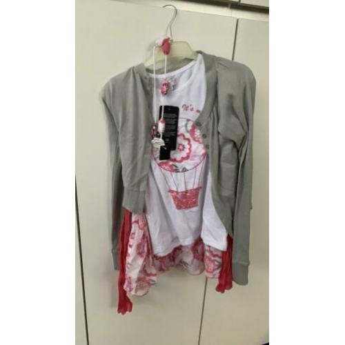 Nieuwe 4 delig set o.a. Rok, shirt en vest mt 152