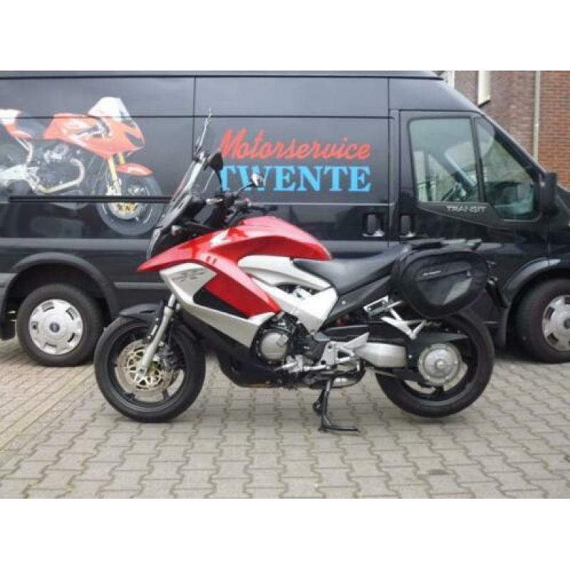 HONDA VFR 800 X CROSSRUNNER (bj 2011)