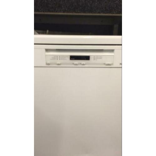 Miele G6620 Sc met bestekschuiflade 44DB A+++