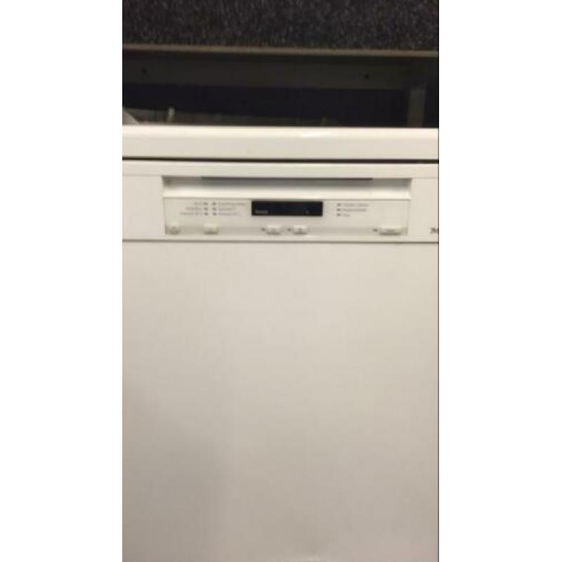 Miele G6620 Sc met bestekschuiflade 44DB A+++
